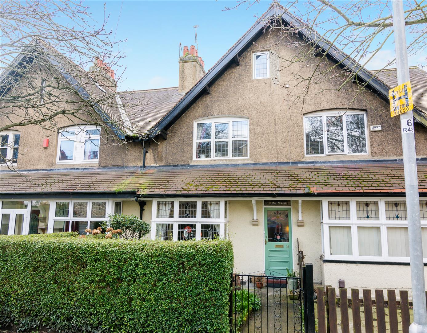 House Terraced Rufford Avenue Yeadon Leeds
